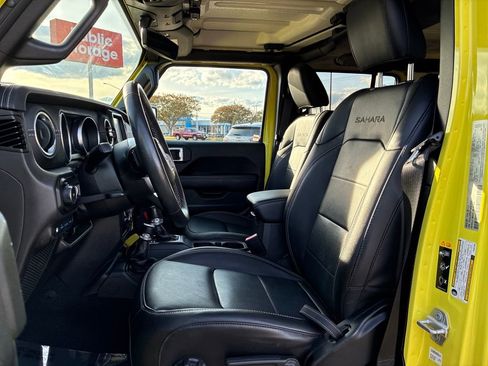 Used 2023 Jeep Wrangler Unlimited Sahara w/ Cold Weather Group image 10