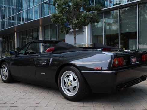 Used 1989 Ferrari Mondial T Cabriolet RWD image 94