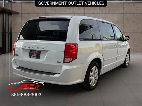 Used 2017 Dodge Grand Caravan SE w/ UConnect Hands-Free Group image 7