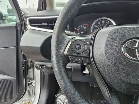 Used 2021 Toyota Corolla LE image 21