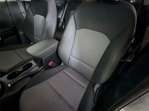 Certified 2023 Kia Soul LX w/ LX Technology Package FWD image 11