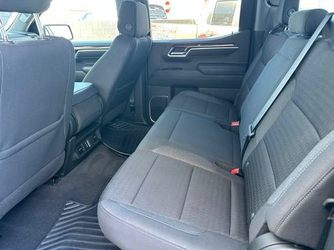 Used 2022 Chevrolet Silverado 1500 LT RWD image 11