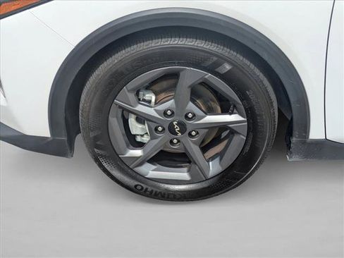 Used 2025 Kia K4 FWD image 21