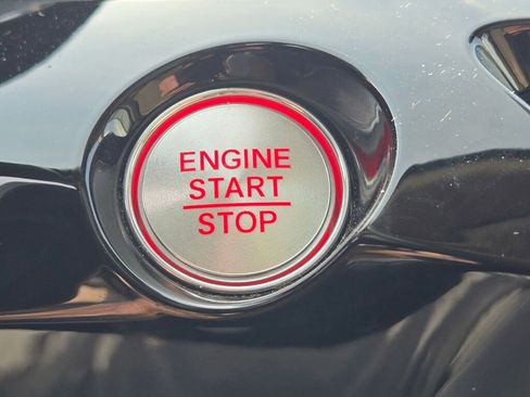 Used 2023 Acura MDX FWD image 38