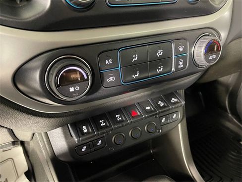 Certified 2022 Chevrolet Colorado ZR2 w/ ZR2 Midnight Special Edition image 8