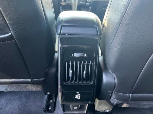 Used 2024 Jeep Compass Latitude w/ Convenience Group image 29