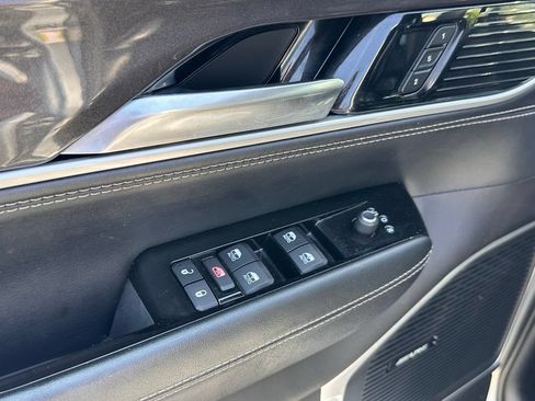 Used 2024 Jeep Wagoneer L 4WD image 17