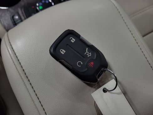 Used 2023 GMC Acadia Denali AWD/4WD image 18