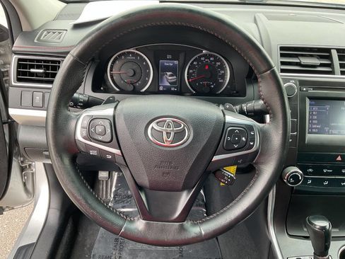 Used 2015 Toyota Camry SE FWD image 17