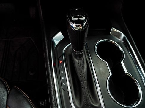 Used 2019 Chevrolet Traverse RS image 19