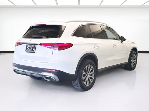 Used 2024 Mercedes-Benz GLC 300 image 4