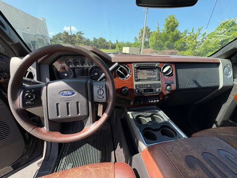 Used 2011 Ford F250 King Ranch w/ FX4 Off Road Pkg AWD/4WD image 8