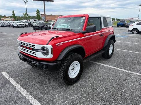 Certified 2024 Ford Bronco Heritage Edition AWD/4WD image 4