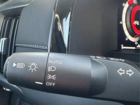 New 2026 Nissan Pathfinder SL image 23