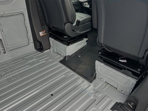 Used 2024 Mercedes-Benz Sprinter 2500 image 11