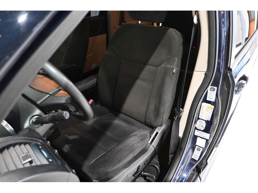 Used 2015 Dodge Grand Caravan SXT FWD image 14