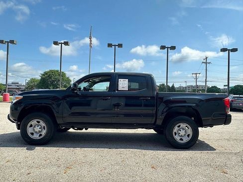 Used 2023 Toyota Tacoma SR AWD/4WD image 2