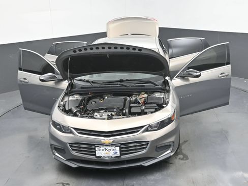 Used 2018 Chevrolet Malibu LT w/ Driver Confidence Package FWD image 37
