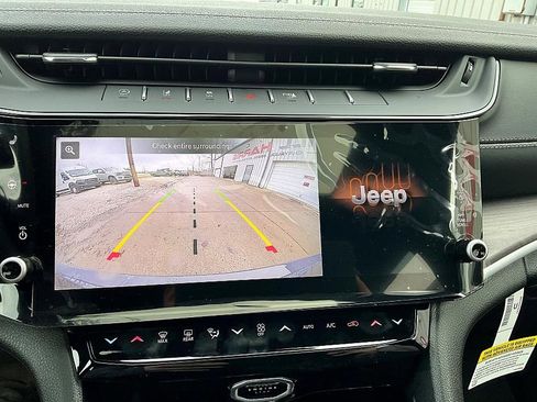 New 2026 Jeep Grand Cherokee Altitude image 20