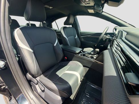 Used 2026 Toyota Camry SE FWD image 31