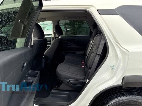 Used 2025 Nissan Pathfinder SV AWD/4WD image 38