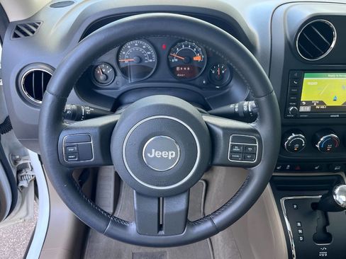 Used 2015 Jeep Patriot High Altitude AWD/4WD image 34