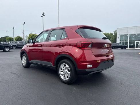 Used 2025 Hyundai Venue SE FWD image 5