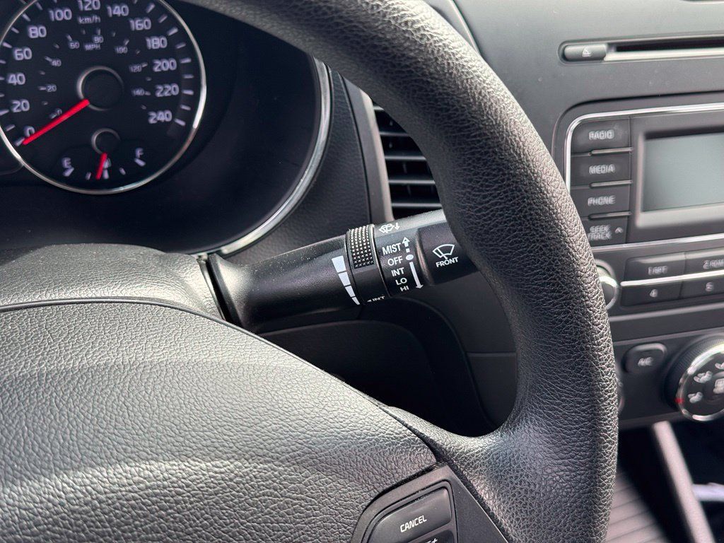Used 2014 Kia Forte LX FWD image 25