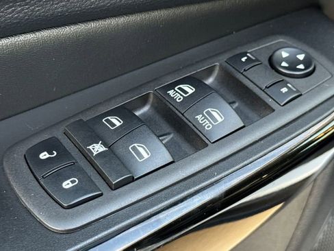 Used 2023 Jeep Cherokee Altitude Lux image 19