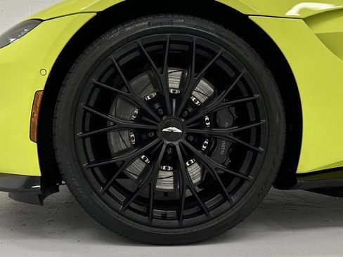Used 2022 Aston Martin V8 Vantage image 55