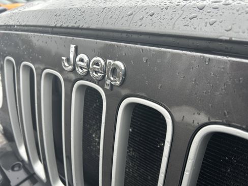 Used 2018 Jeep Wrangler Unlimited Sahara w/ Trailer Tow Group AWD/4WD image 23