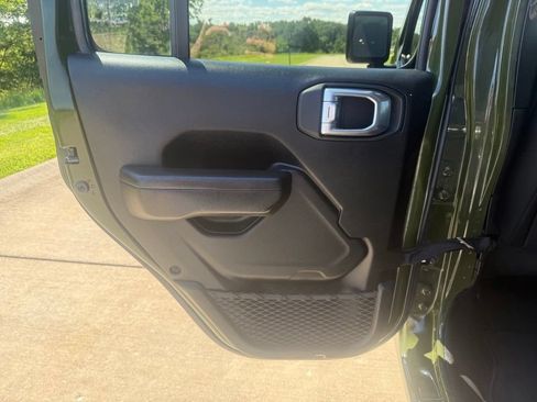 Used 2022 Jeep Wrangler Unlimited Sport AWD/4WD image 12