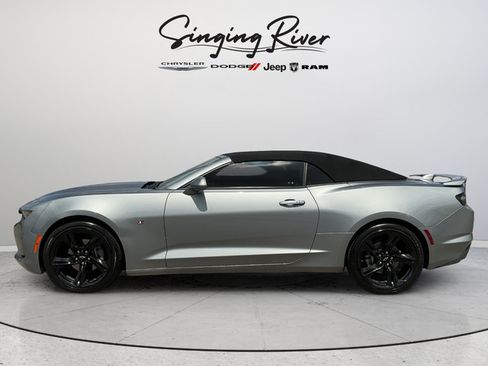 Used 2024 Chevrolet Camaro LT w/ Technology Package RWD image 4