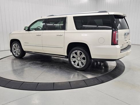 Used 2015 GMC Yukon XL Denali w/ Touring Package RWD image 3