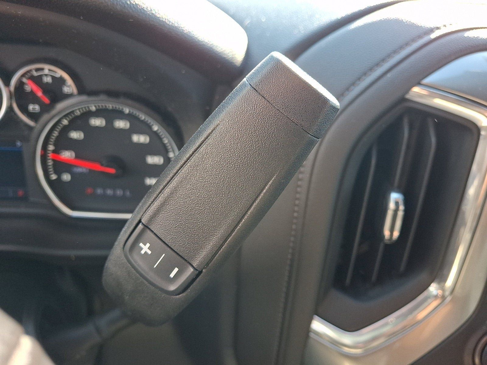Used 2022 Chevrolet Silverado 1500 LT Trail Boss w/ Bed Protection Package AWD/4WD image 14
