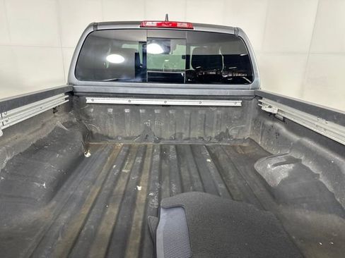 Used 2024 Nissan Frontier SV w/ SV Convenience Package image 26