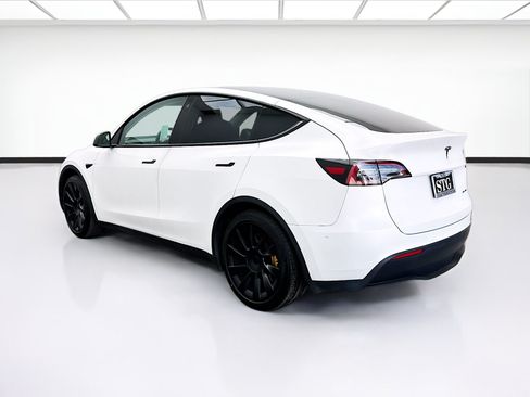 Used 2021 Tesla Model Y Long Range AWD/4WD image 6