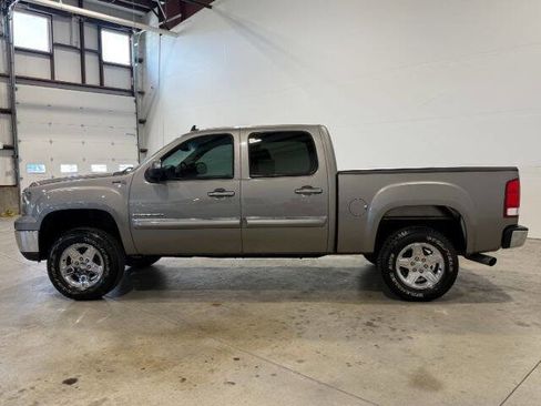 Used 2012 GMC Sierra 1500 SLE w/ All-Terrain Package AWD/4WD image 12