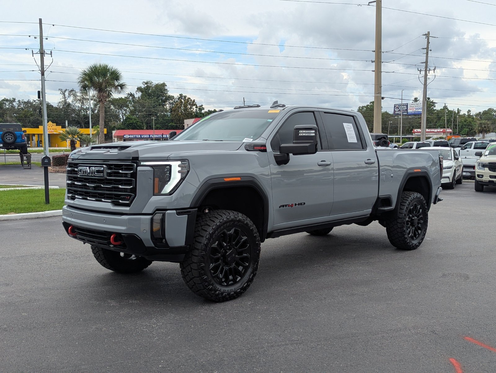 Used 2024 GMC Sierra 2500 AT4 w/ AT4 Premium Plus Package AWD/4WD image 8