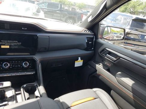New 2026 GMC Sierra 1500 AT4 w/ AT4 Premium Package AWD/4WD image 16