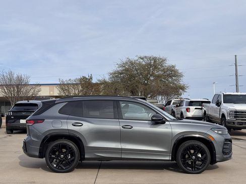New 2026 Volkswagen Tiguan SE R-Line FWD image 4