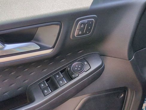 Used 2020 Ford Escape SEL FWD image 10