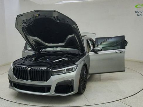 Used 2022 BMW 740i xDrive w/ M Sport Package AWD/4WD image 79