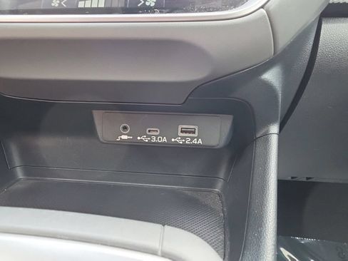 Used 2024 Subaru Crosstrek 2.0i Premium AWD/4WD image 18