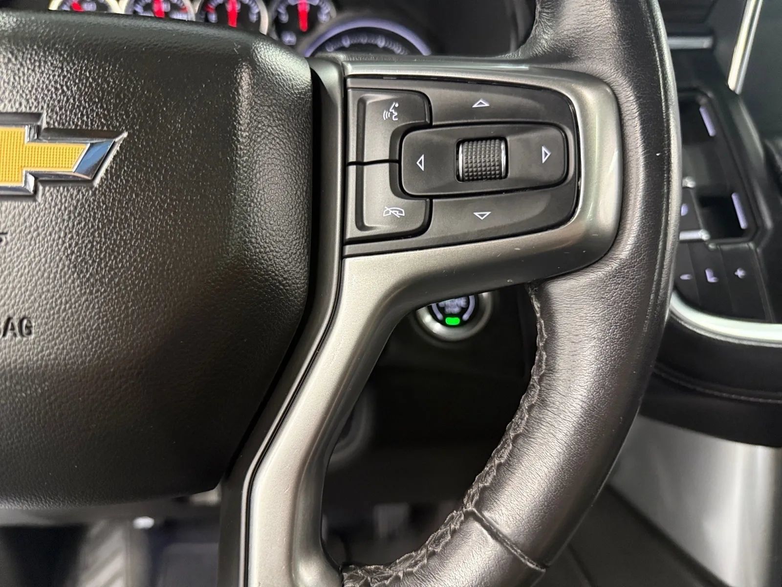 Used 2021 Chevrolet Suburban LT w/ Rear Media and Nav Package AWD/4WD image 32