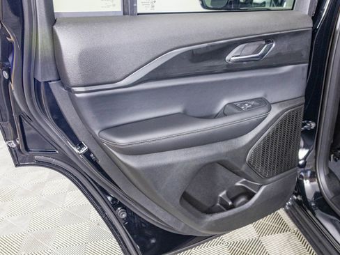 New 2025 Jeep Grand Cherokee Altitude image 31