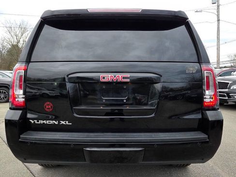 Used 2016 GMC Yukon XL SLT w/ Open Road Package AWD/4WD image 12