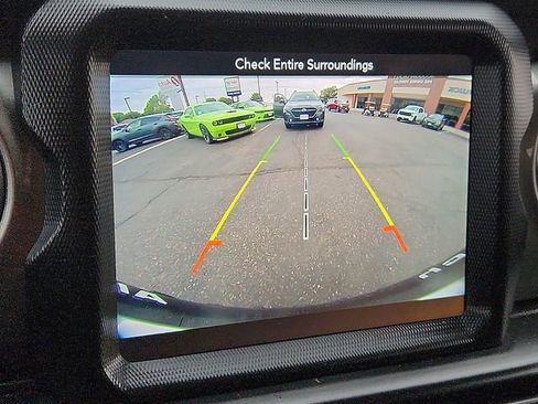 Used 2019 Jeep Wrangler Unlimited Sahara w/ Uconnect 4C Nav & Sound Group AWD/4WD image 19