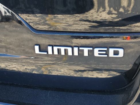 Used 2024 Jeep Grand Cherokee Limited AWD/4WD image 7