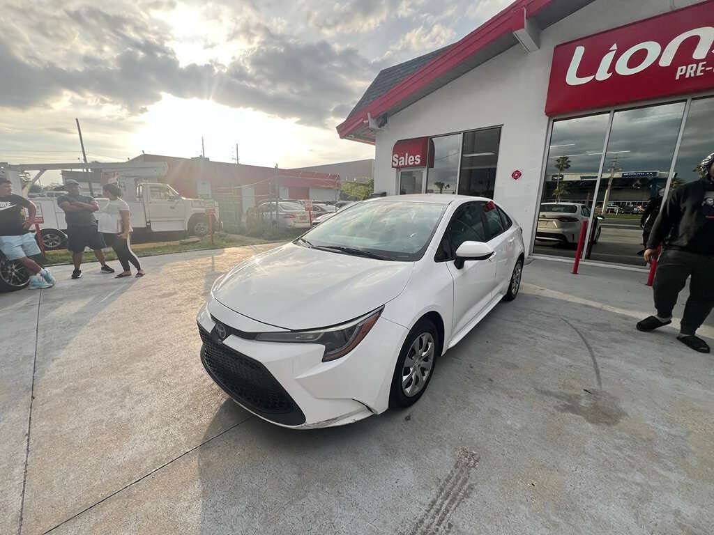 Used 2021 Toyota Corolla LE FWD image 13